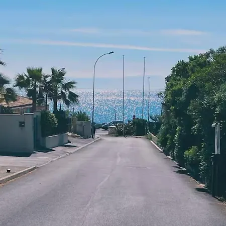 La Taniere Des Ptits Loups Apartament Sainte-Maxime